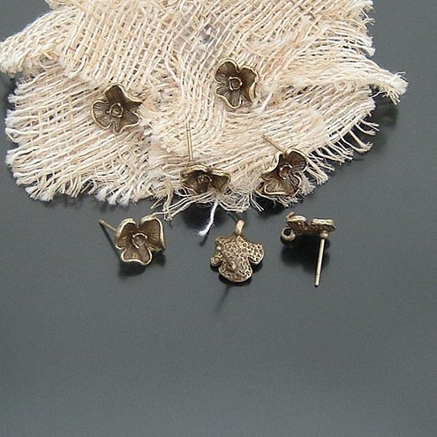 bronze flower shape earring posts  - a pair