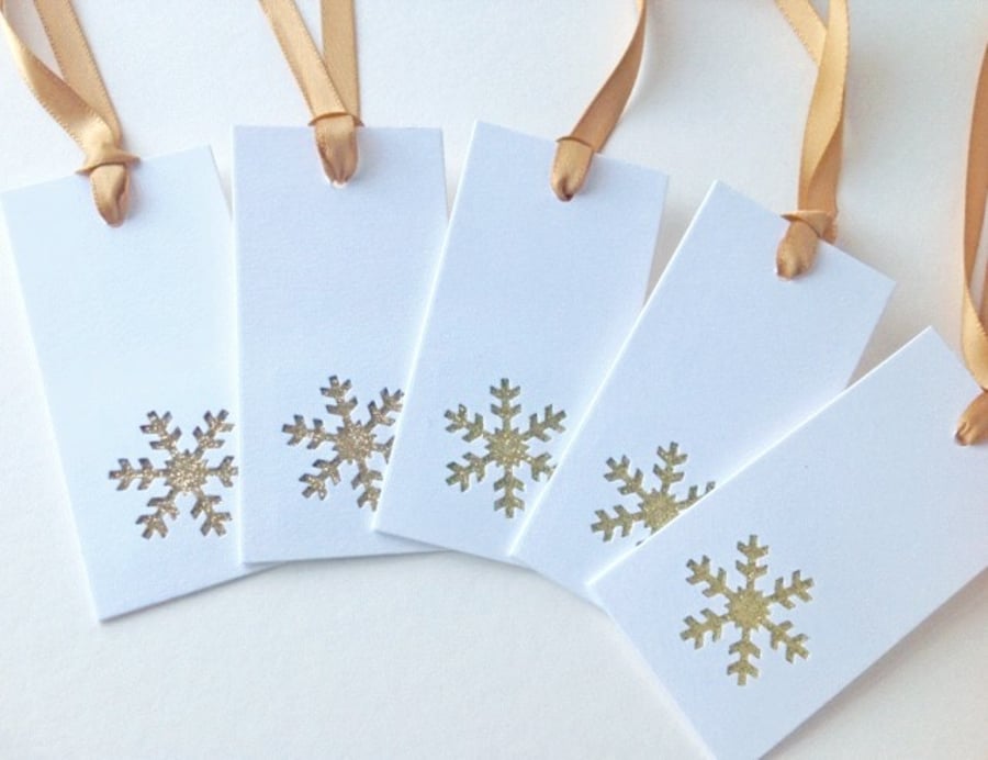 Christmas Gift Tags,'Snow is Glistening'Set of Six Xmas Gift Tags