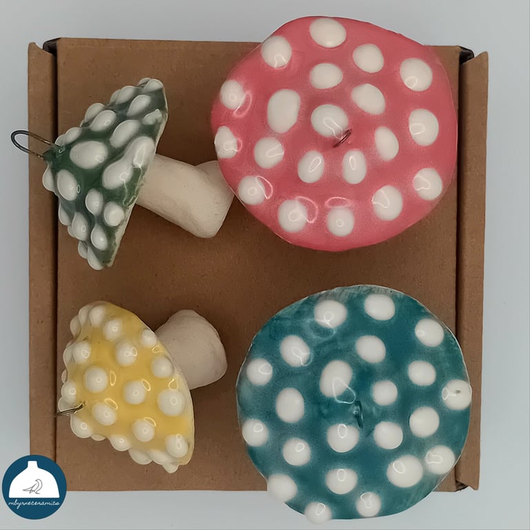 Set of 4 ceramic Toadstools