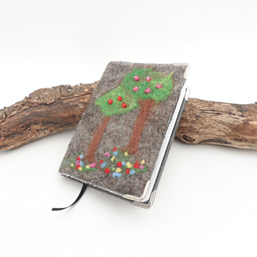 2016 Pocket Diary and card wallet combo, springtime trees