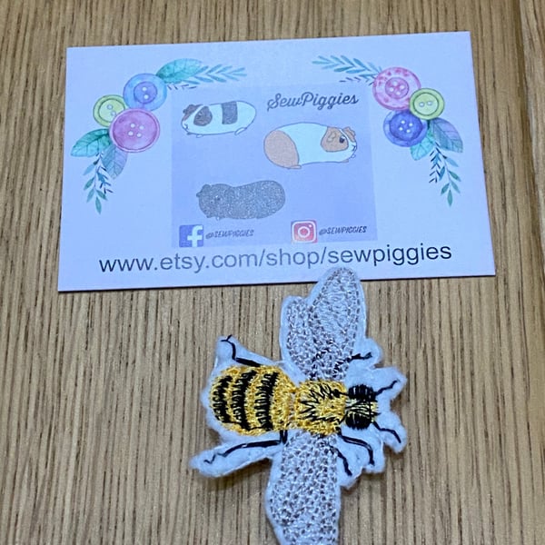 Bee felt pin badge brooch