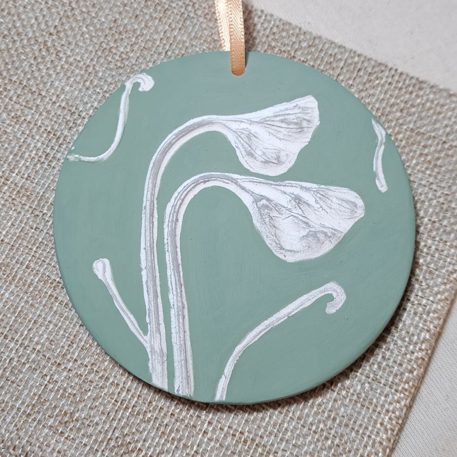 Hanging Botanical Casting of Sweetpeas (Light Green)