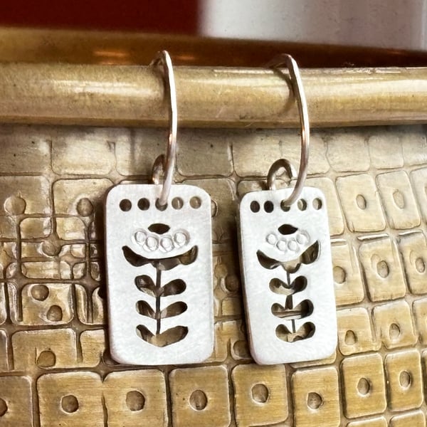 Folk flower drop earrings