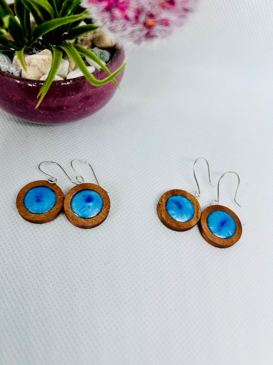 Sterling Silver Vibrant Blue 15mm Resin Earrings FREEPOST