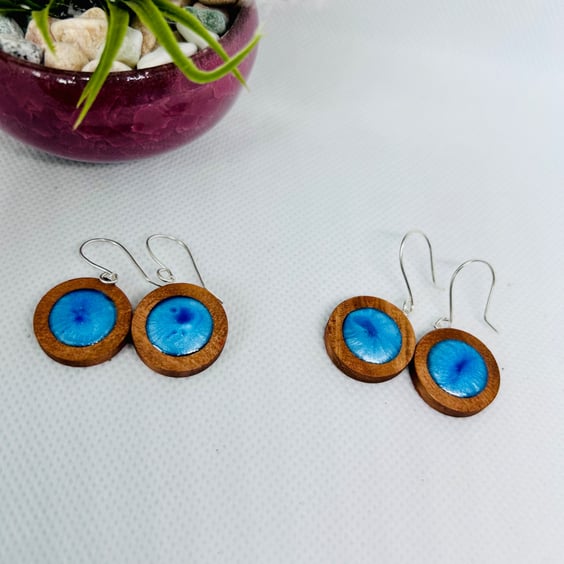 Sterling Silver Vibrant Blue 15mm Resin Earrings FREEPOST