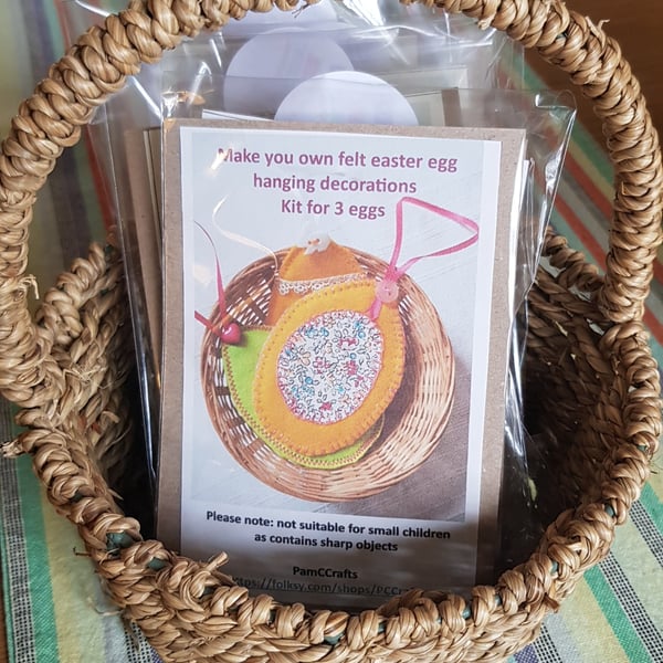 Make your own felt Easter egg hanging decoration 