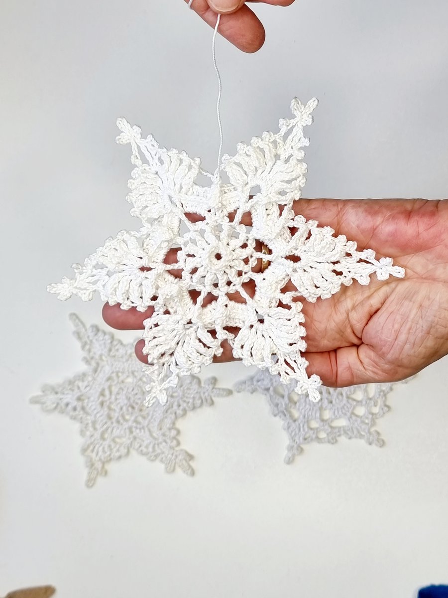 crochet snowflakes