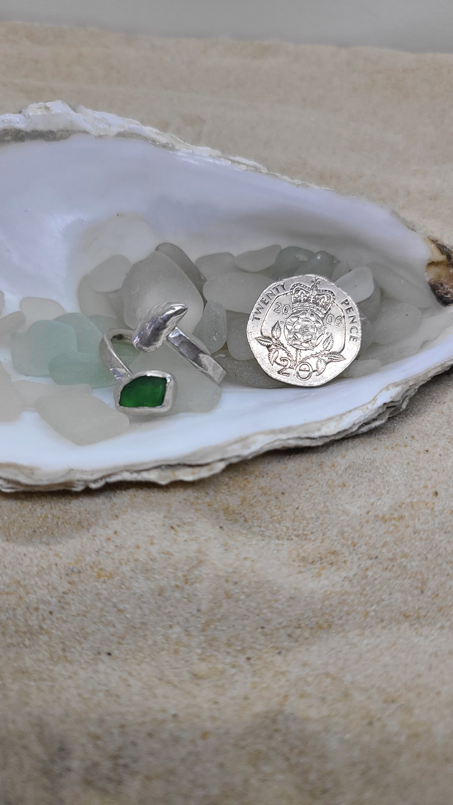 Kelly green and silver mussel shell ring TL11