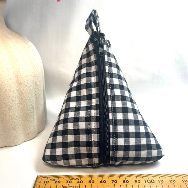 Handmade Triangle Zipper Pouch 