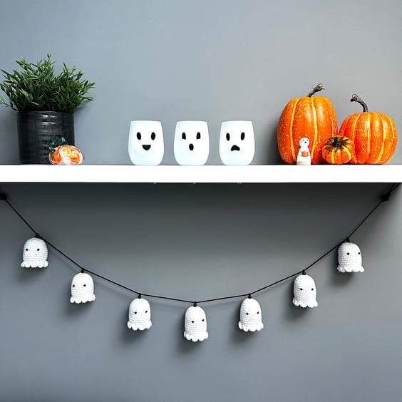 Fab-Boo-Lous Garland