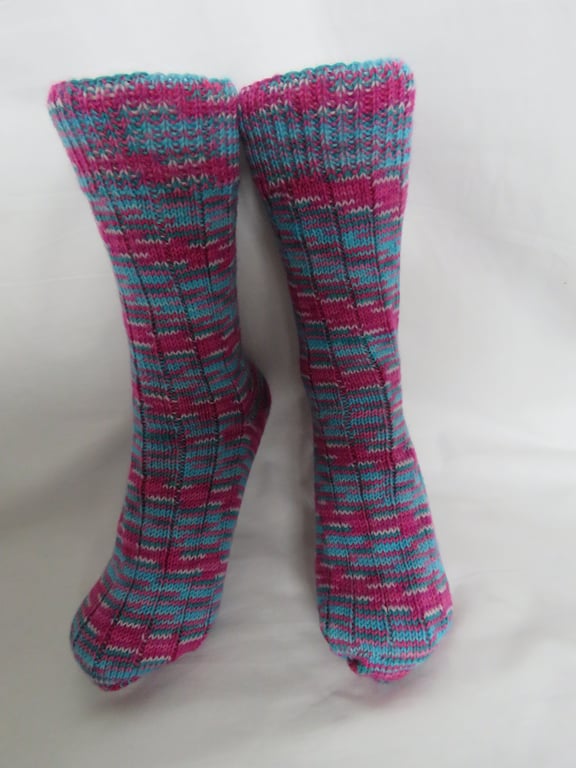 Hand-cranked Knitted Ribbed Wool Socks Size 8 to 9