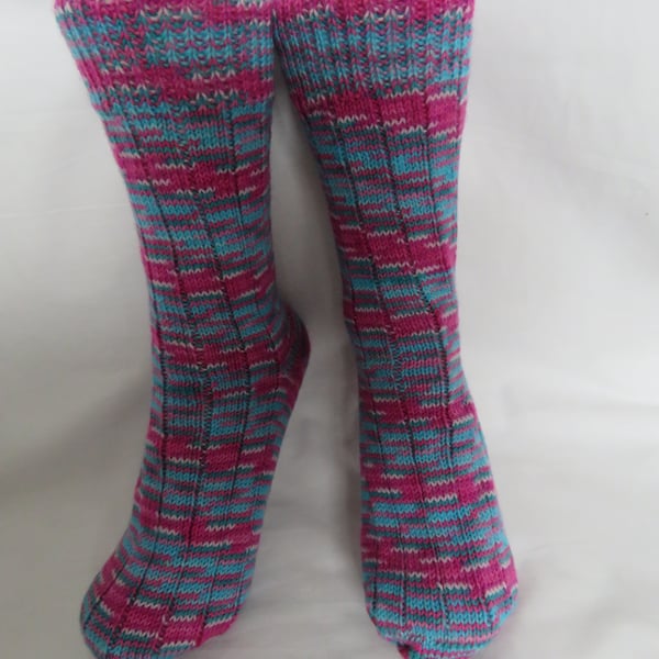 Hand-cranked Knitted Ribbed Wool Socks Size 8 to 9