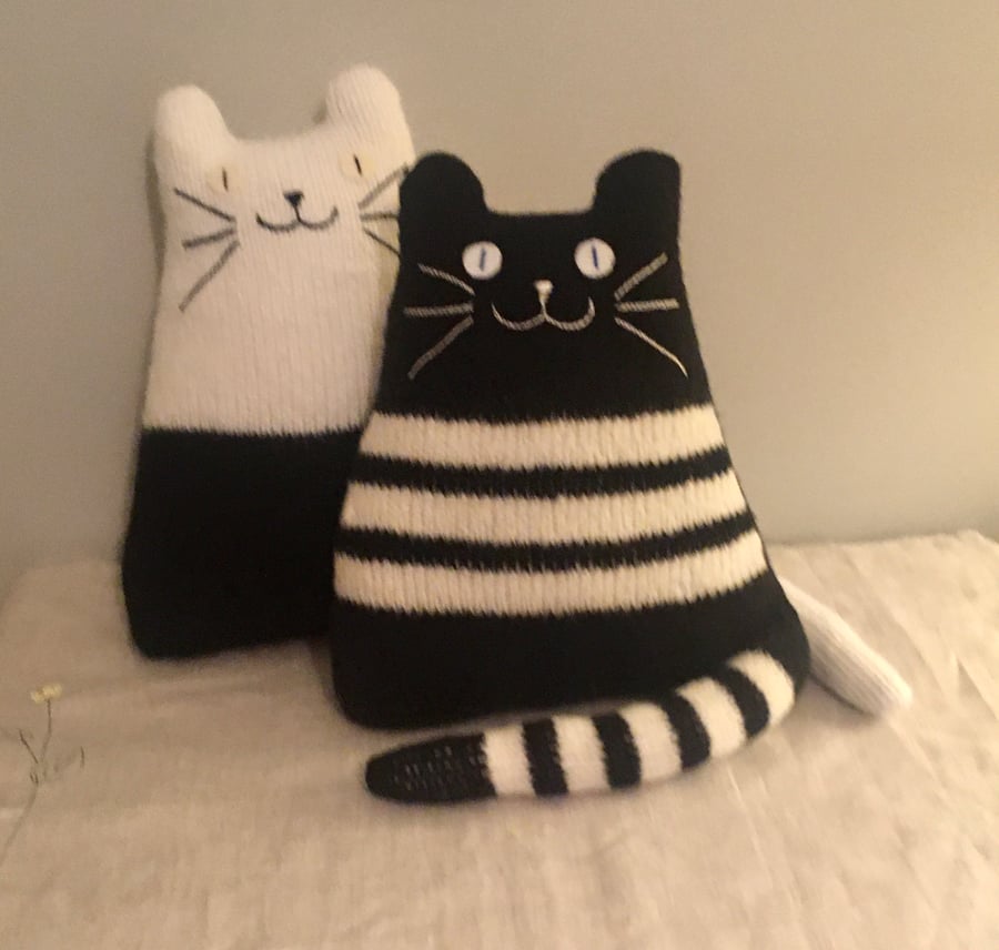 Black and White mohair knitted cat ornament folksy Christmas 2026