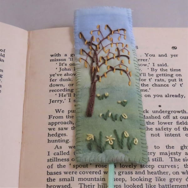 Daffodils and Catkins bookmark - painted and stitched