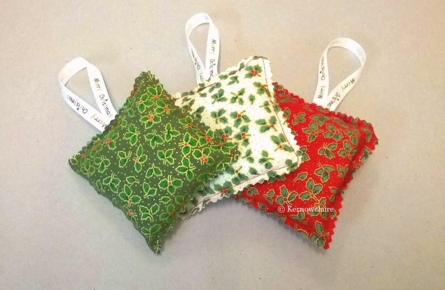 Lavender bags x 3 in Christmas holly fabric