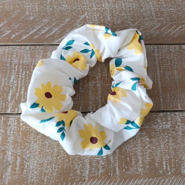 White floral scrunchie 
