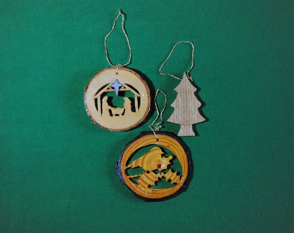 Christmas Tree Decoration - Set of 3 (Nativity Scene, Robin, & Christmas Tree)