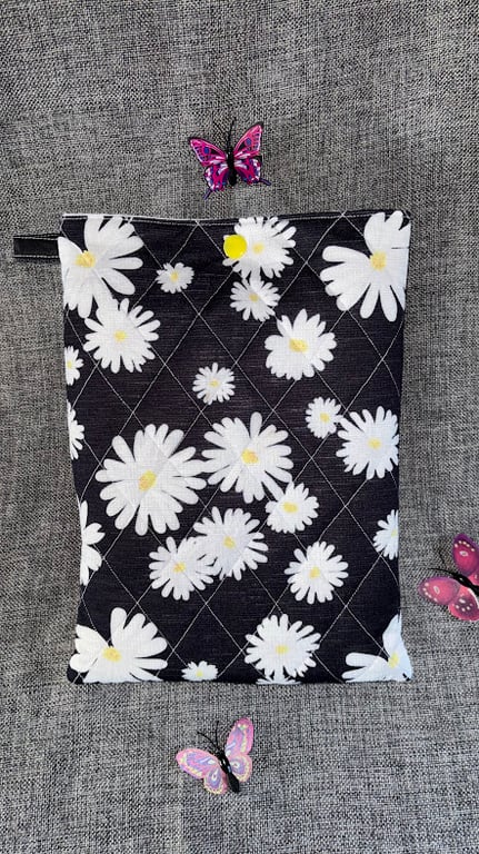 Padded Book Sleeve, Cover, Pouch Daisy patern