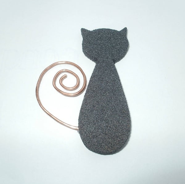 cat fridge magnet black textured paint effect