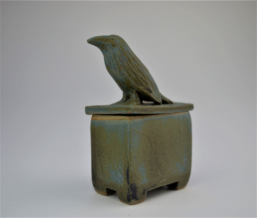 Ceramic crow box