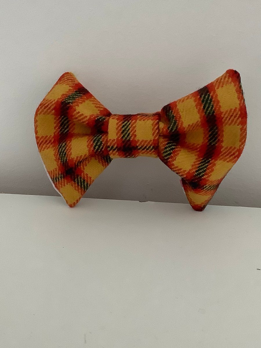   Very Attractive Yellow , Black and Red Check Tweed Dog Bow Tie