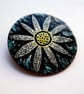 ‘Seconds Sunday’ Daisy Brooch - Image 3