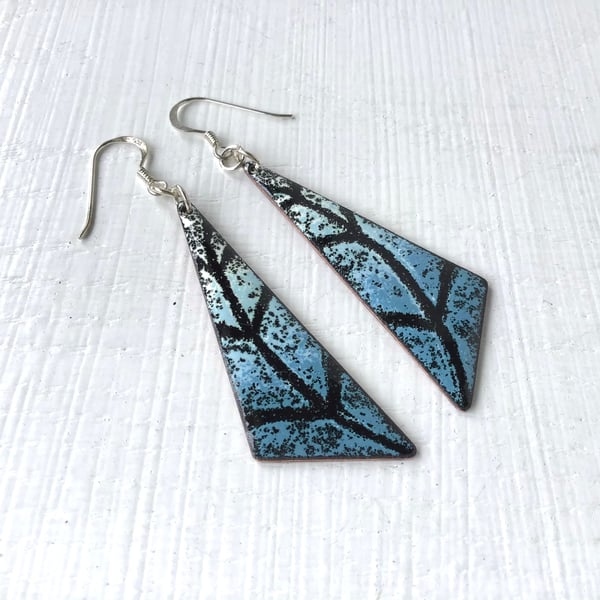 Long Triangle Enamelled Earrings - Leaf Vein Effect