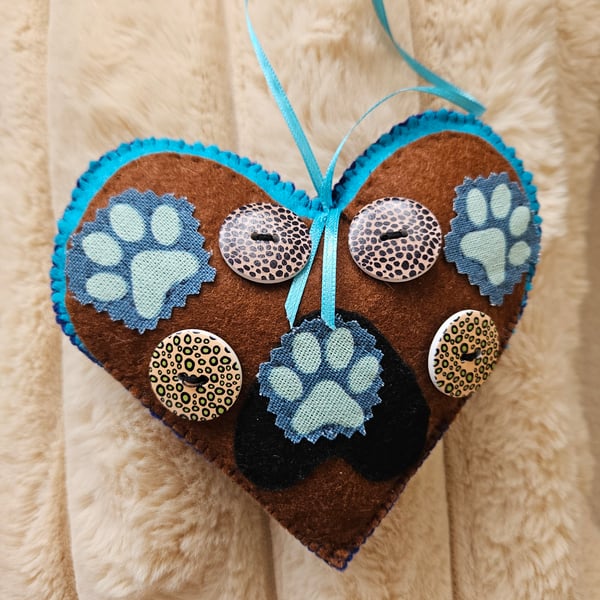 Hanging pet heart with paw prints