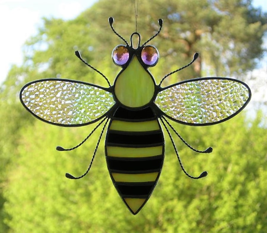 Stained glass Bee iridescent wings, black & yellow body and purple eyes