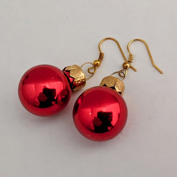 Christmas bauble earrings - shiny red