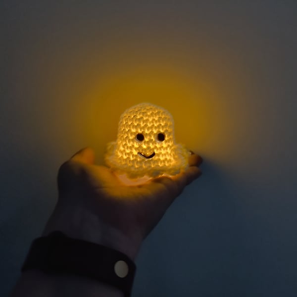 Light up Ghost, White Spooky Ghost, Halloween Decor, Halloween Ghost, Mini Ghost