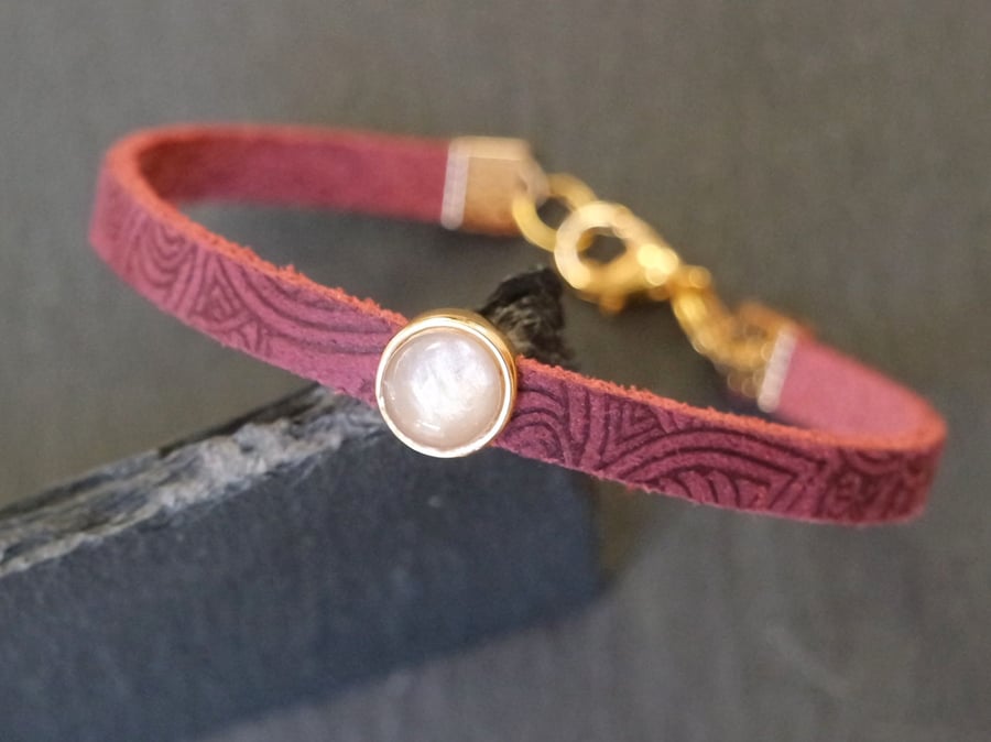 Leather bracelet - Mandala grape burgundy ice-grey goldplated