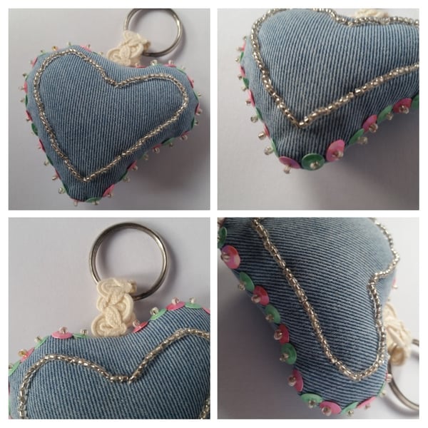 Keyring beaded heart in pink and green, upcycled. 