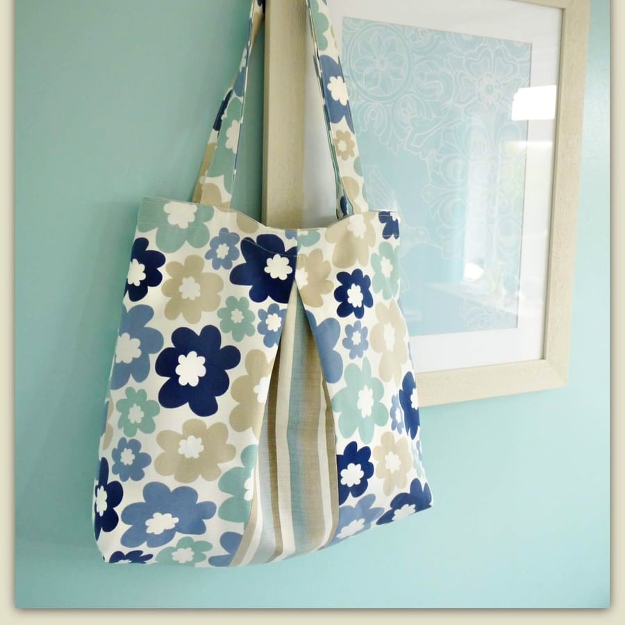 Pleated Tote Bag Sewing Pattern by Lillyblossom