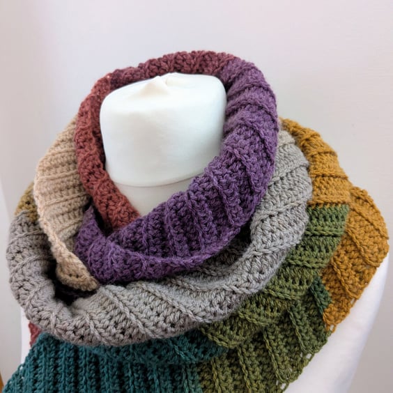 Diagonal scarf