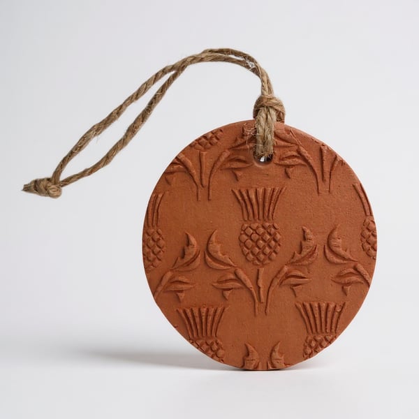 Scottish Thistle Round Terracotta Hanging Aromatherapy Diffuser