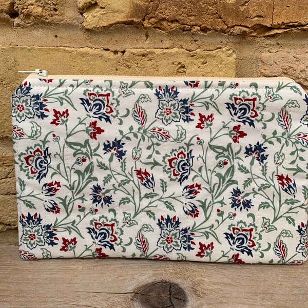 William Morris Print Quilted Fabric Organiser Pouch