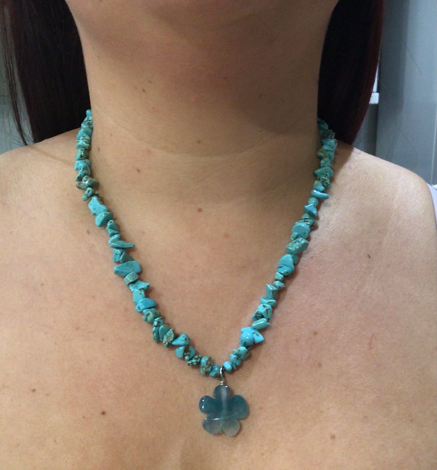 Turquoise and agate flower necklace