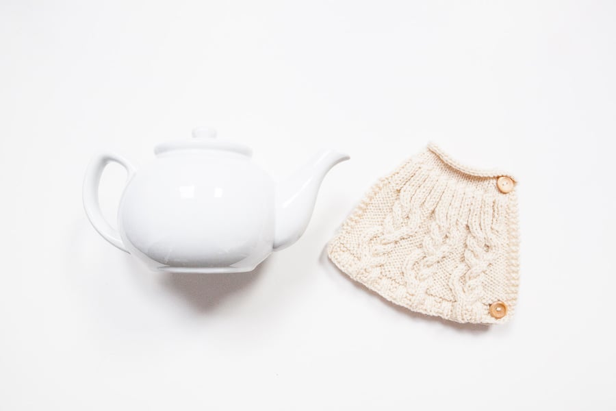Cream hand knit tea cosy - Teapot cosy - Tea lover's gift