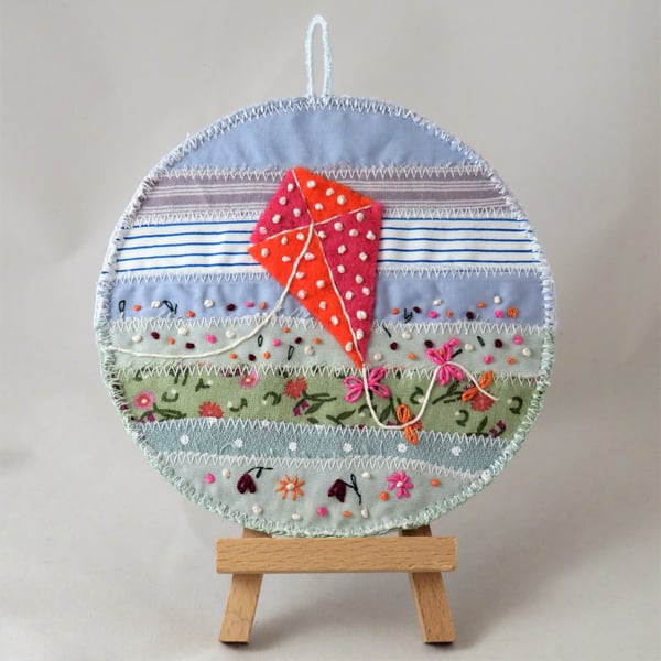 SALE - Kite Plaque - embroidered summer appliqued scene