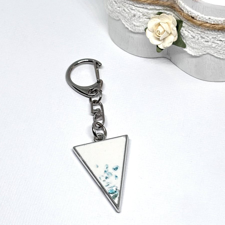 White Jesmonite Triangle Swivel Keyring with Green Glass Chips, Bag Charm