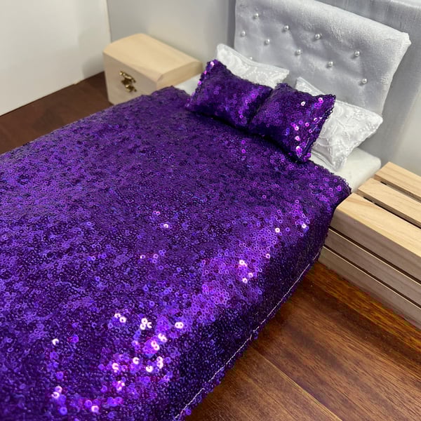Barbie Doll Bed Bedding Set – Blanket, Pillow & Cushions – 1:6 Scale Furnitu