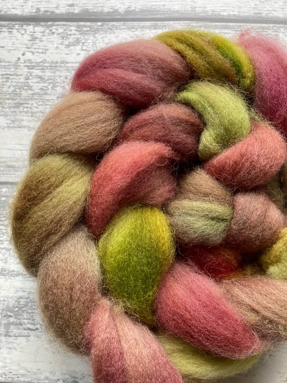 White faced Woodland spinning fibre 100g OOAK