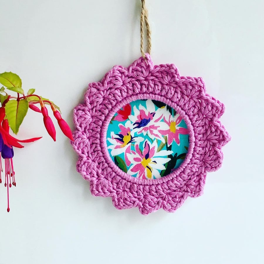 Hot pink crochet wreath, crochet wall hanging 