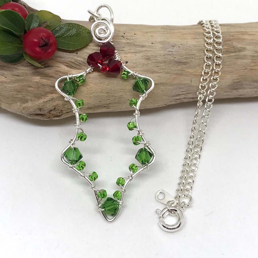 Silver Holly Leaf Pendant Necklace