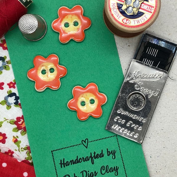 Set of 3 handcrafted ceramic flower buttons