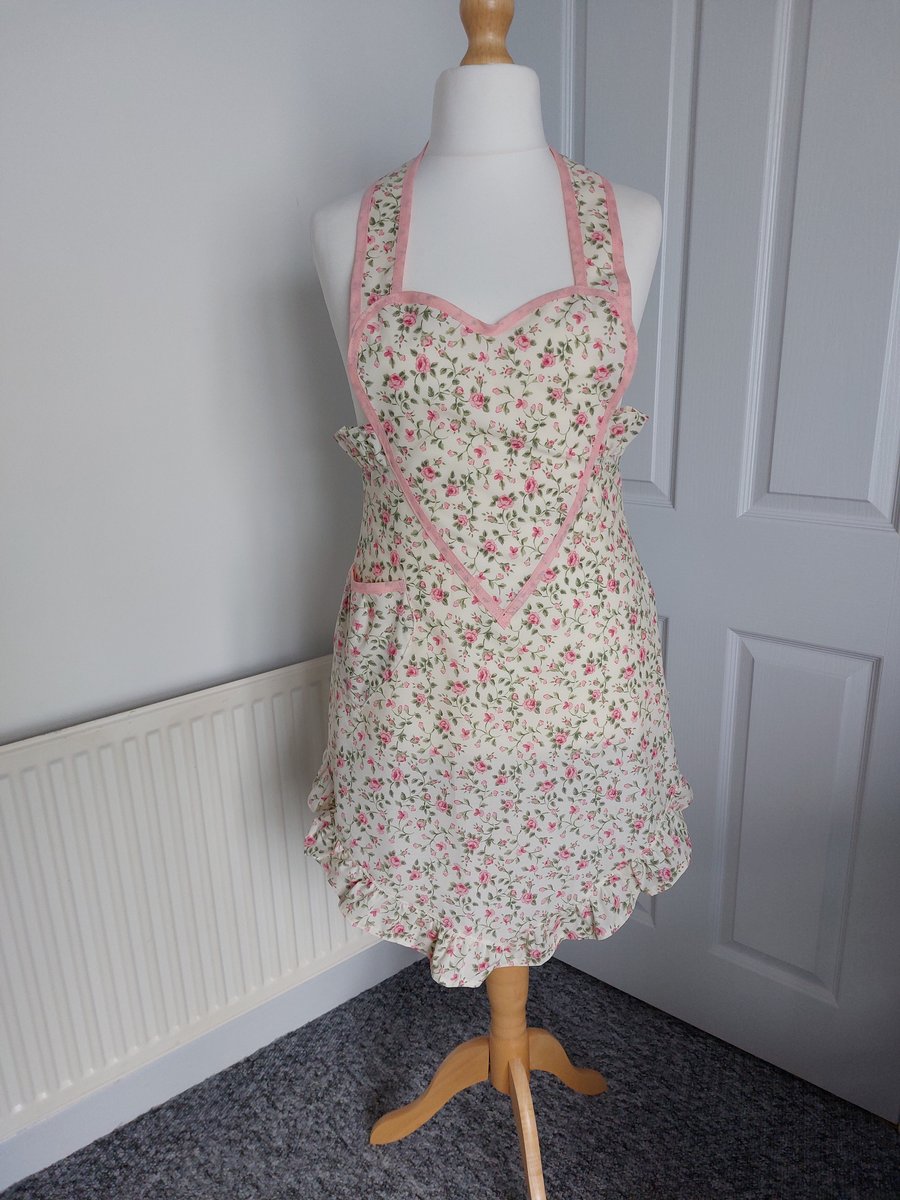 1940's retro style sweetheart apron 