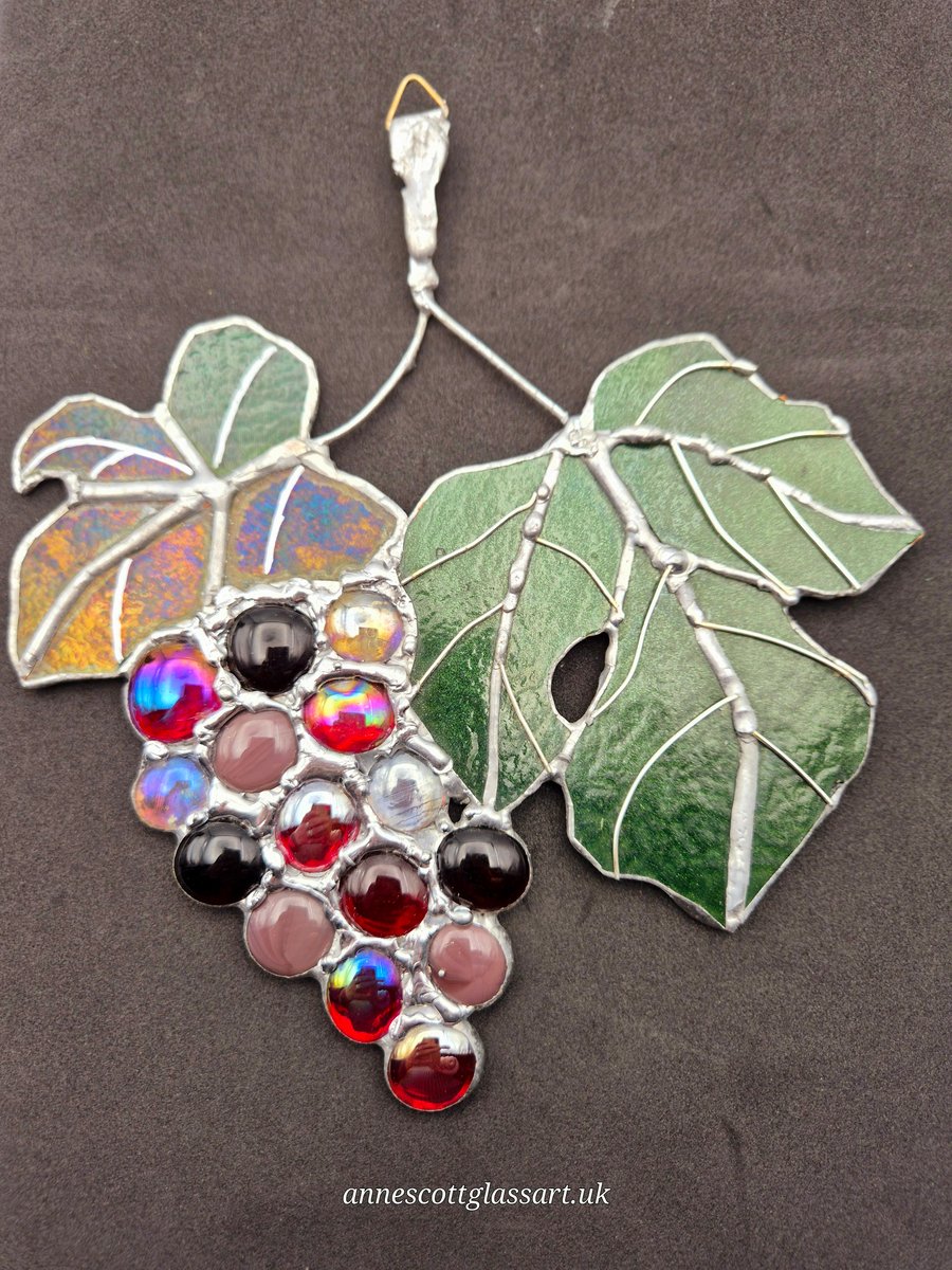 Unique Handmade 3D-Stained Glass Grapevine Suncatcher (C)