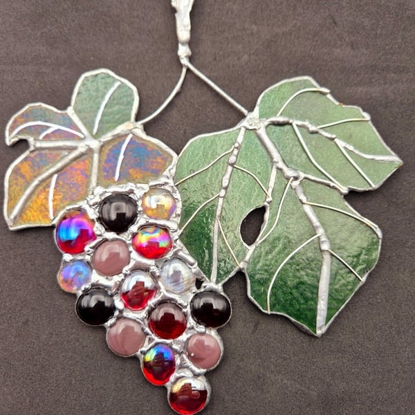 Unique Handmade 3D-Stained Glass Grapevine Suncatcher (C)