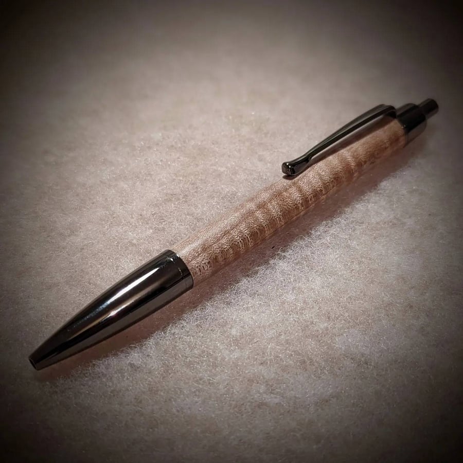 Handmade rippled maple wooden ballpoint parker refill pen with gunmetal fittings
